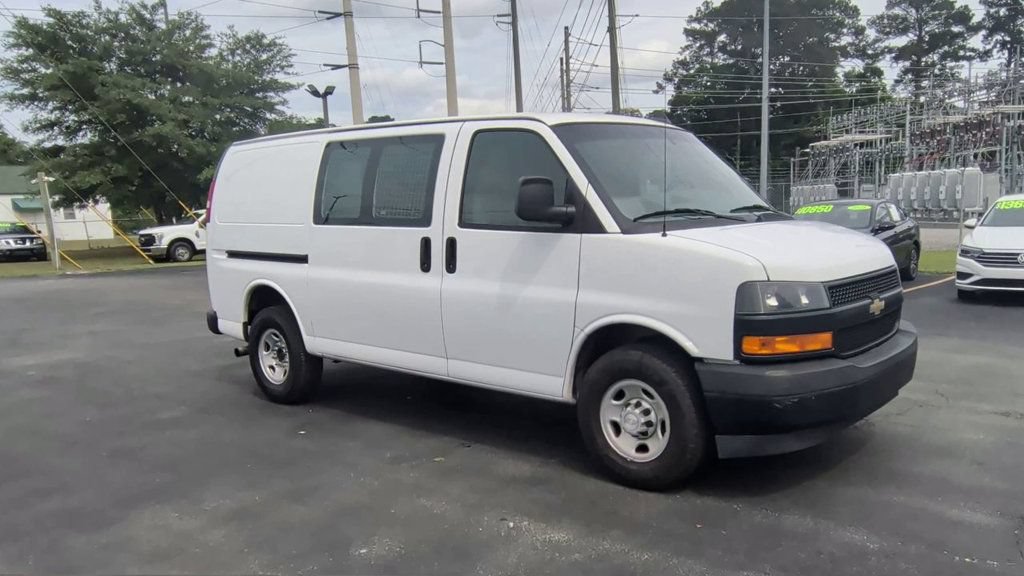 Used 2018 Chevrolet Express 2500 w/ Driver Convenience Package RWD image 2