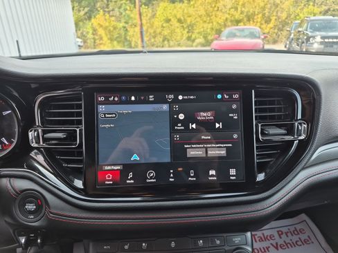 Used 2024 Dodge Durango GT image 37