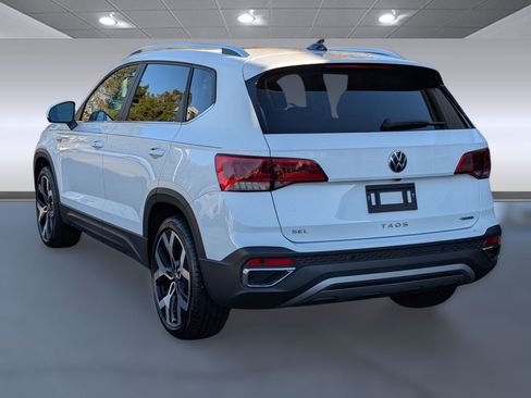 Used 2023 Volkswagen Taos SEL image 3