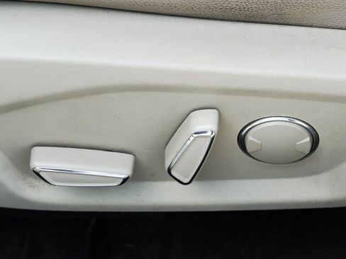 Used 2020 Ford Fusion SEL FWD image 17