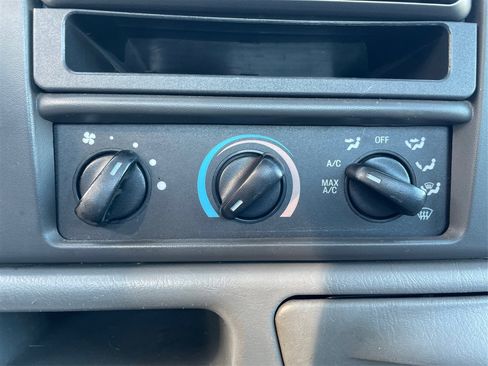 Used 2004 Ford F250 XL image 38