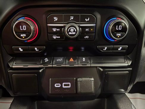 Used 2021 Chevrolet Silverado 1500 LT Trail Boss w/ Bed Protection Package image 21