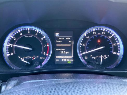 Used 2018 Toyota Highlander Limited image 26