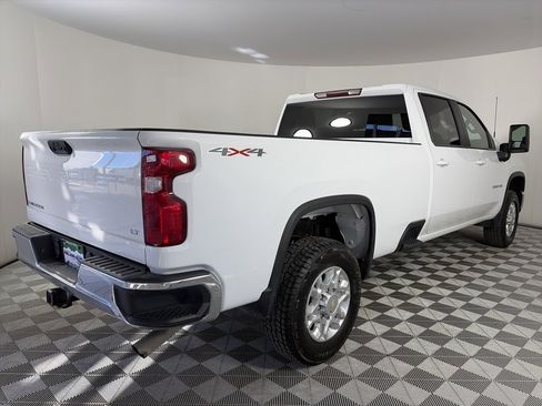 Used 2024 Chevrolet Silverado 3500 LT image 7