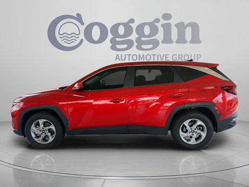 Used 2022 Hyundai Tucson SE FWD image 2