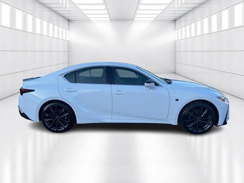 Certified 2024 Lexus IS 300 F Sport image 4
