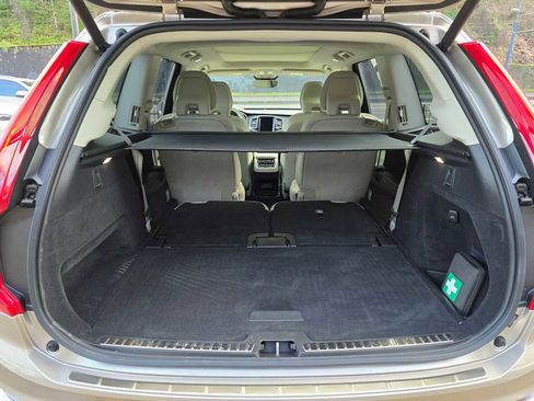 Used 2024 Volvo XC90 B6 Ultimate w/ Protection Package Premier image 14