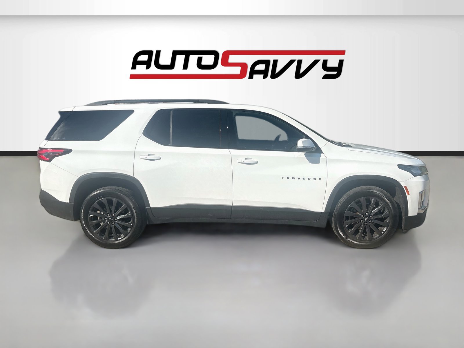 Used 2023 Chevrolet Traverse RS FWD image 8