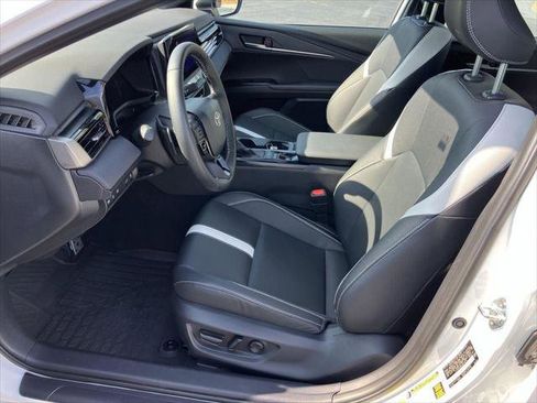 Certified 2025 Toyota Camry SE image 12