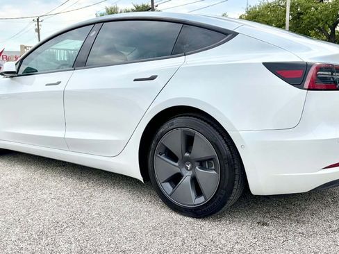 Used 2022 Tesla Model 3 Long Range AWD/4WD image 7