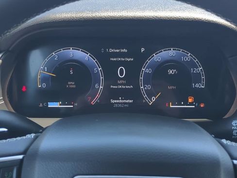Used 2023 Jeep Grand Cherokee Altitude AWD/4WD image 16