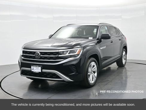 Used 2020 Volkswagen Atlas Cross Sport SEL image 3