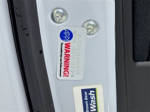 Used 2023 Mitsubishi Outlander ES image 38