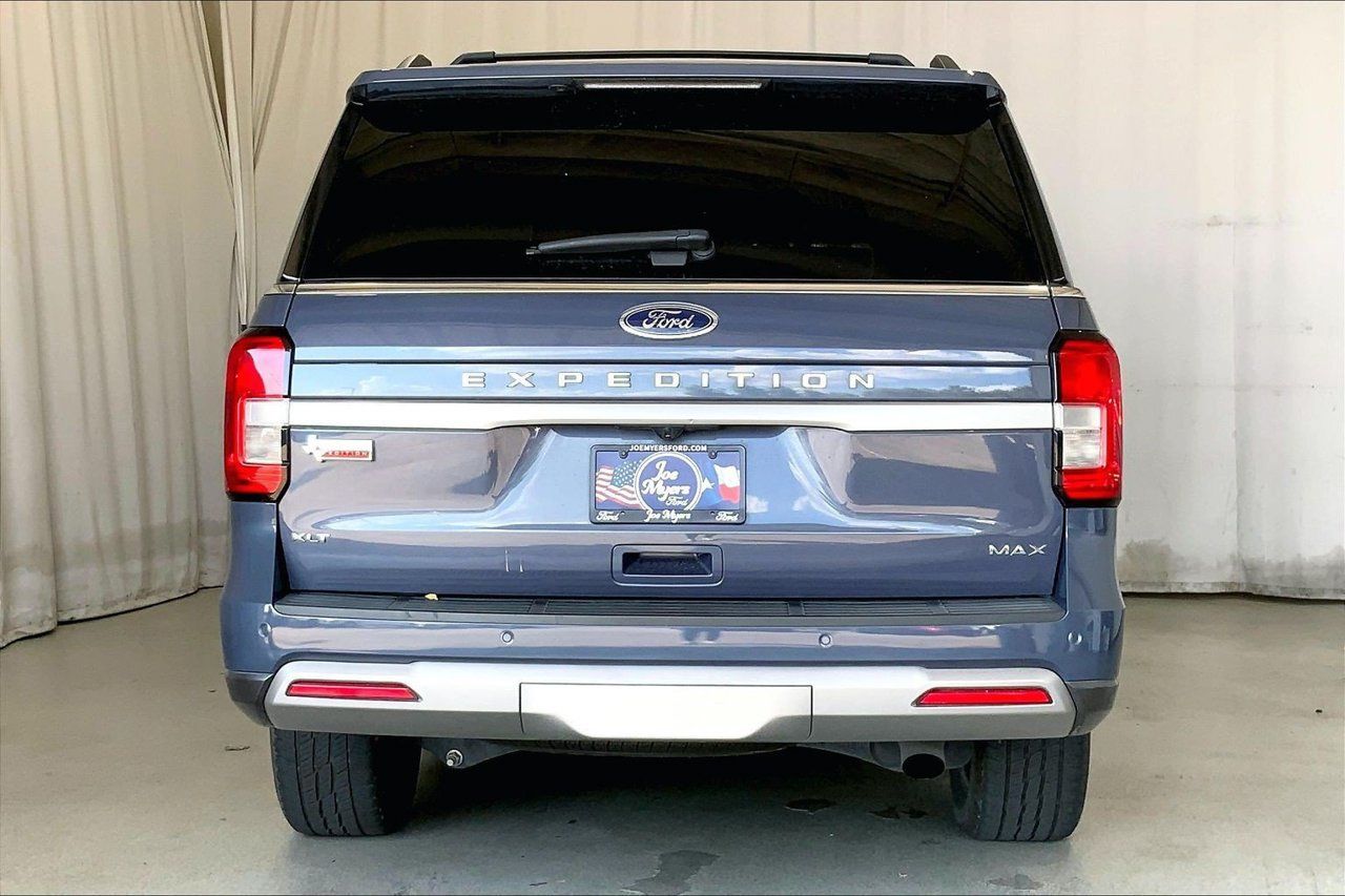 Used 2023 Ford Expedition Max XLT RWD image 4