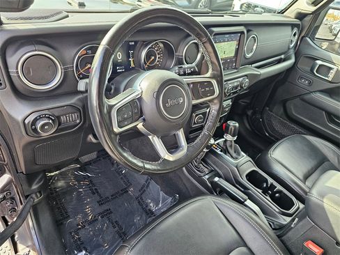 Used 2020 Jeep Wrangler Unlimited Sahara image 19
