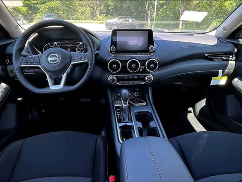 New 2025 Nissan Sentra SV image 11