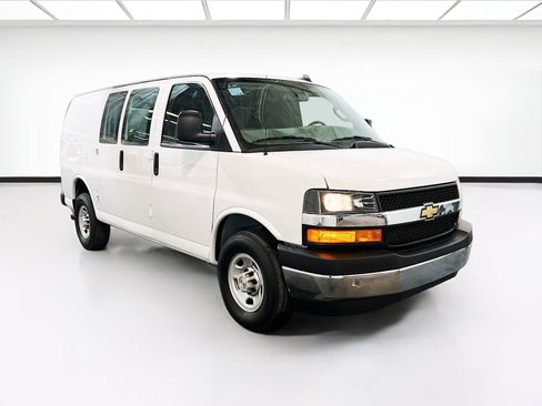 Used 2024 Chevrolet Express 2500 w/ Driver Convenience Package image 3
