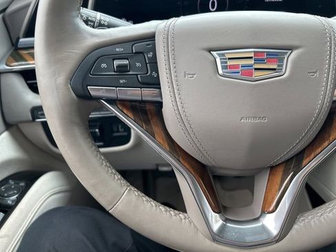Used 2022 Cadillac Escalade Premium Luxury Platinum w/ LPO, Radiant Package AWD/4WD image 14