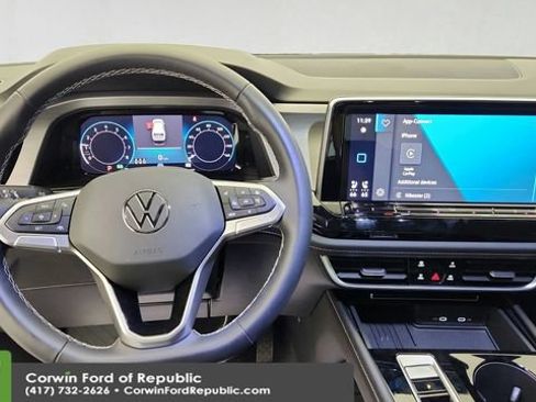 Used 2026 Volkswagen Atlas Cross Sport SE AWD/4WD image 13