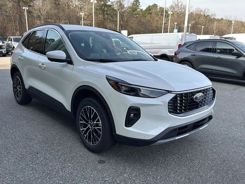 New 2026 Ford Escape SE w/ PHEV Premium Package image 8