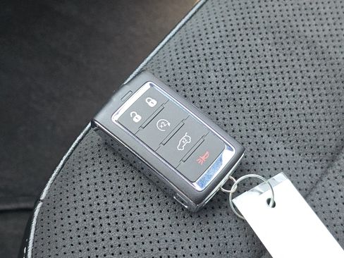 Used 2025 Jeep Grand Cherokee L Altitude AWD/4WD image 38