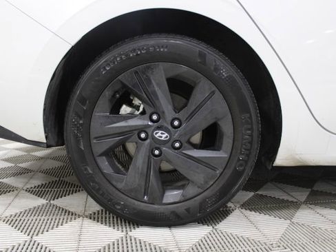 Used 2022 Hyundai Elantra SEL w/ Convenience Package image 41