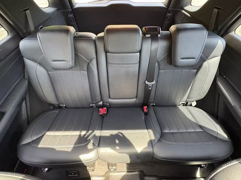 Used 2016 Mercedes-Benz GLE 350 4MATIC w/ Premium Package image 28