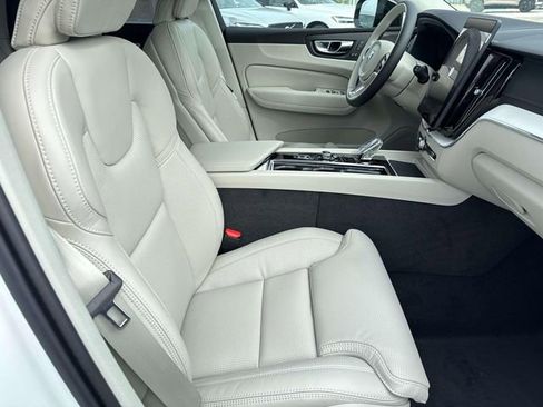 New 2026 Volvo XC60 B5 Ultra w/ Climate Package image 15