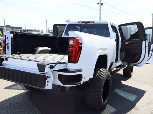 Used 2025 GMC Sierra 3500 Denali w/ Denali Reserve Package AWD/4WD image 27