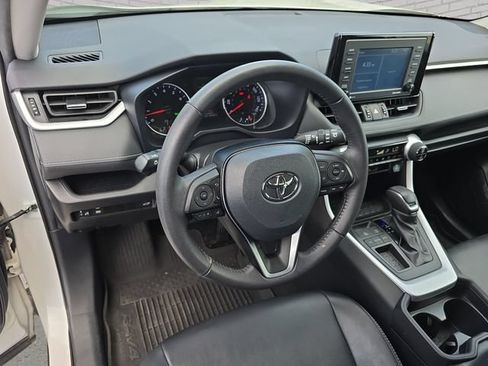 Used 2021 Toyota RAV4 XLE Premium FWD image 17