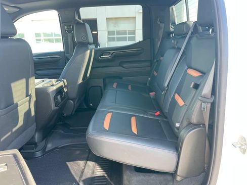 Used 2024 GMC Sierra 1500 AT4 w/ Technology Package AWD/4WD image 43