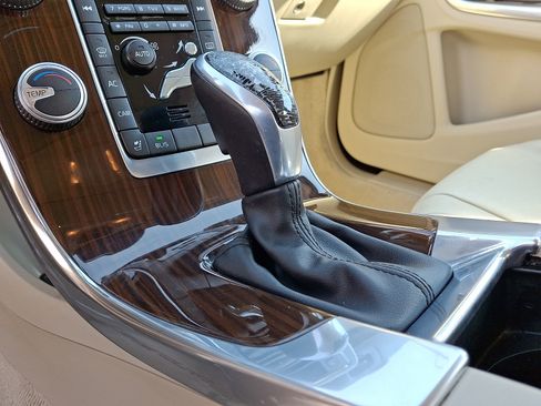 Used 2016 Volvo S60 T5 Premier image 15