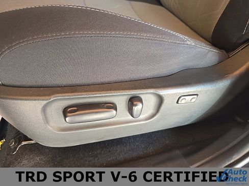 Used 2022 Toyota Tacoma TRD Sport image 21