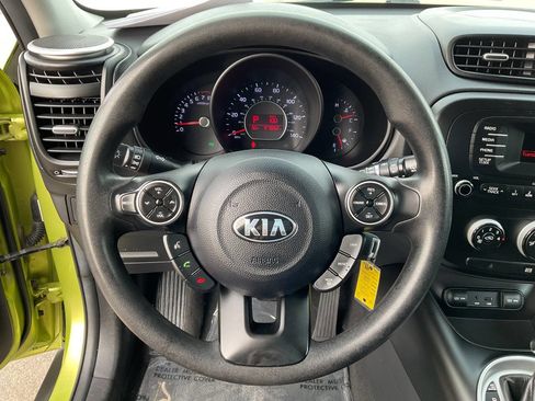 Used 2015 Kia Soul image 17