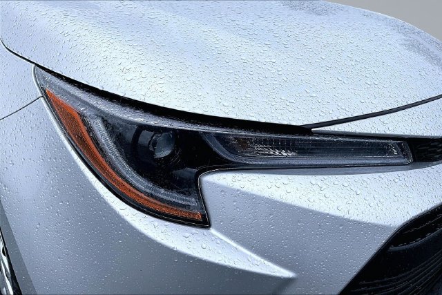 Used 2025 Toyota Corolla LE FWD image 29