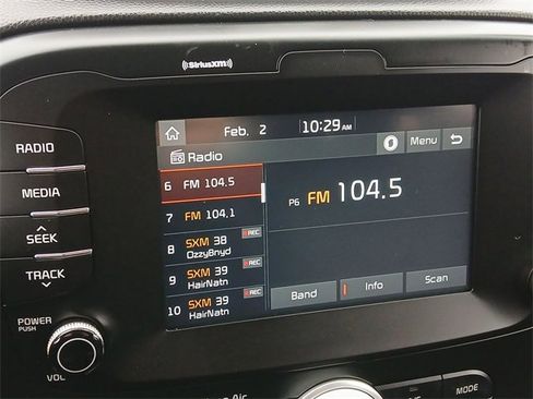 Used 2019 Kia Soul + image 16