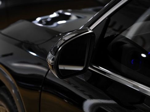 Used 2024 Mercedes-Benz GLB 250 w/ Exclusive Package image 40