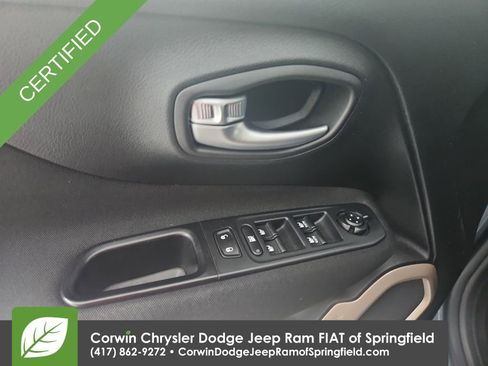 Certified 2017 Jeep Renegade Latitude w/ Safety & Security Group AWD/4WD image 20
