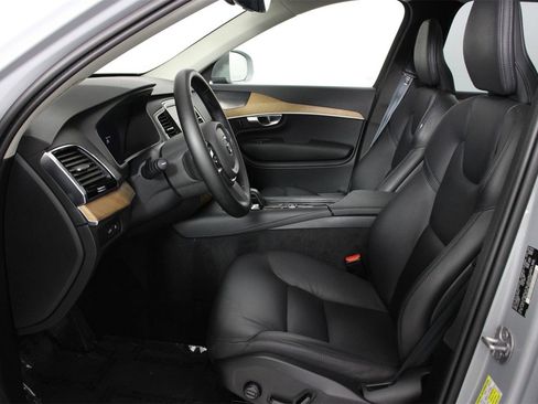 Certified 2024 Volvo XC90 T8 Plus w/ Protection Package Premier image 31