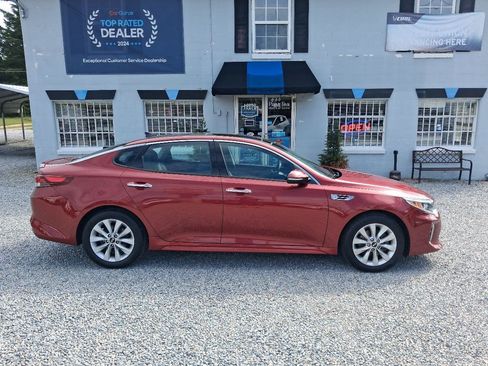 Used 2018 Kia Optima S w/ Panoramic Sunroof Package FWD image 6
