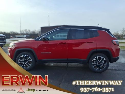 Used 2023 Jeep Compass Limited image 4