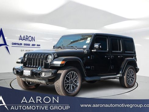 Used 2023 Jeep Wrangler Unlimited Sahara AWD/4WD image 1