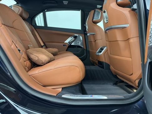 Certified 2023 BMW 760i xDrive 760i xDrive w/ Executive Package image 26