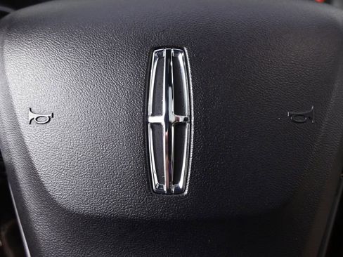 Certified 2020 Lincoln Corsair Reserve w/ Equipment Group 202A image 36