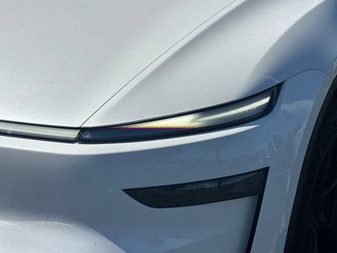 Used 2026 Tesla Model Y Long Range AWD/4WD image 48