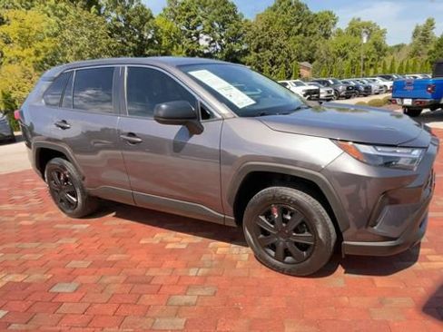 Used 2023 Toyota RAV4 LE FWD image 3