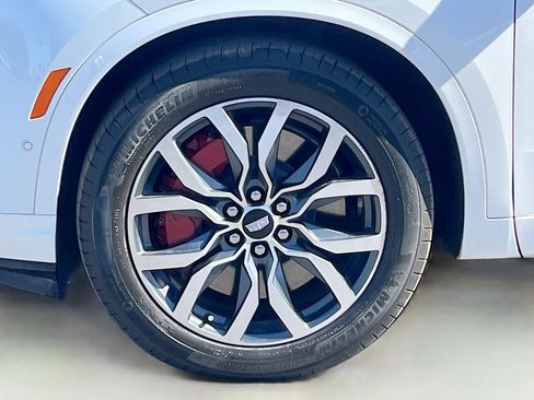 Used 2024 Cadillac XT6 Sport w/ Platinum Package AWD/4WD image 34