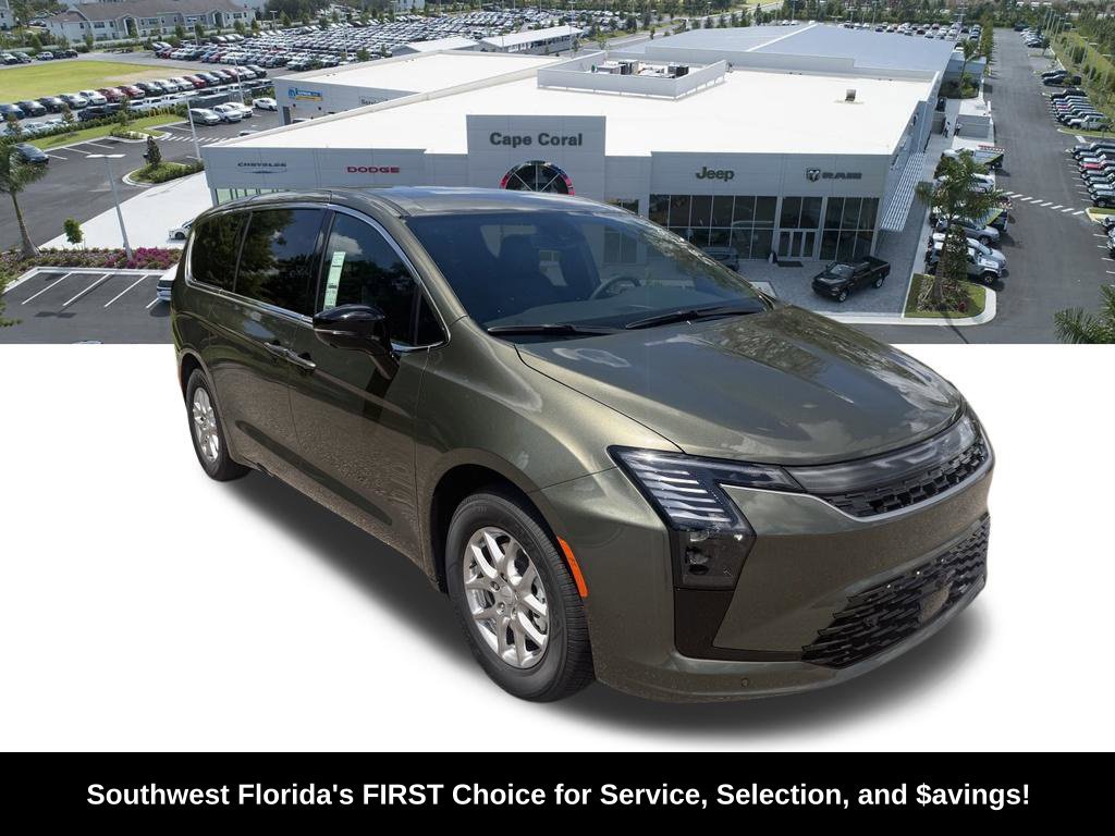 New 2027 Chrysler Pacifica Select w/ Family Tech Group FWD image 2