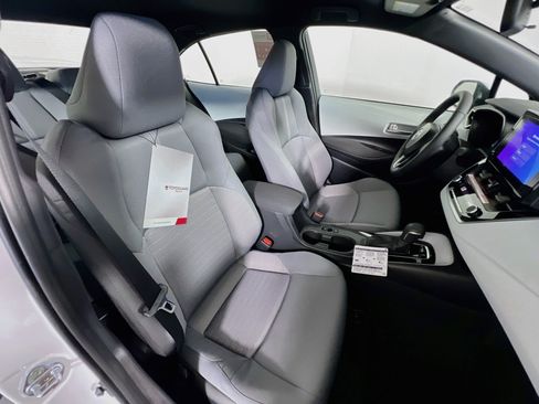 Used 2026 Toyota Corolla SE FWD image 30