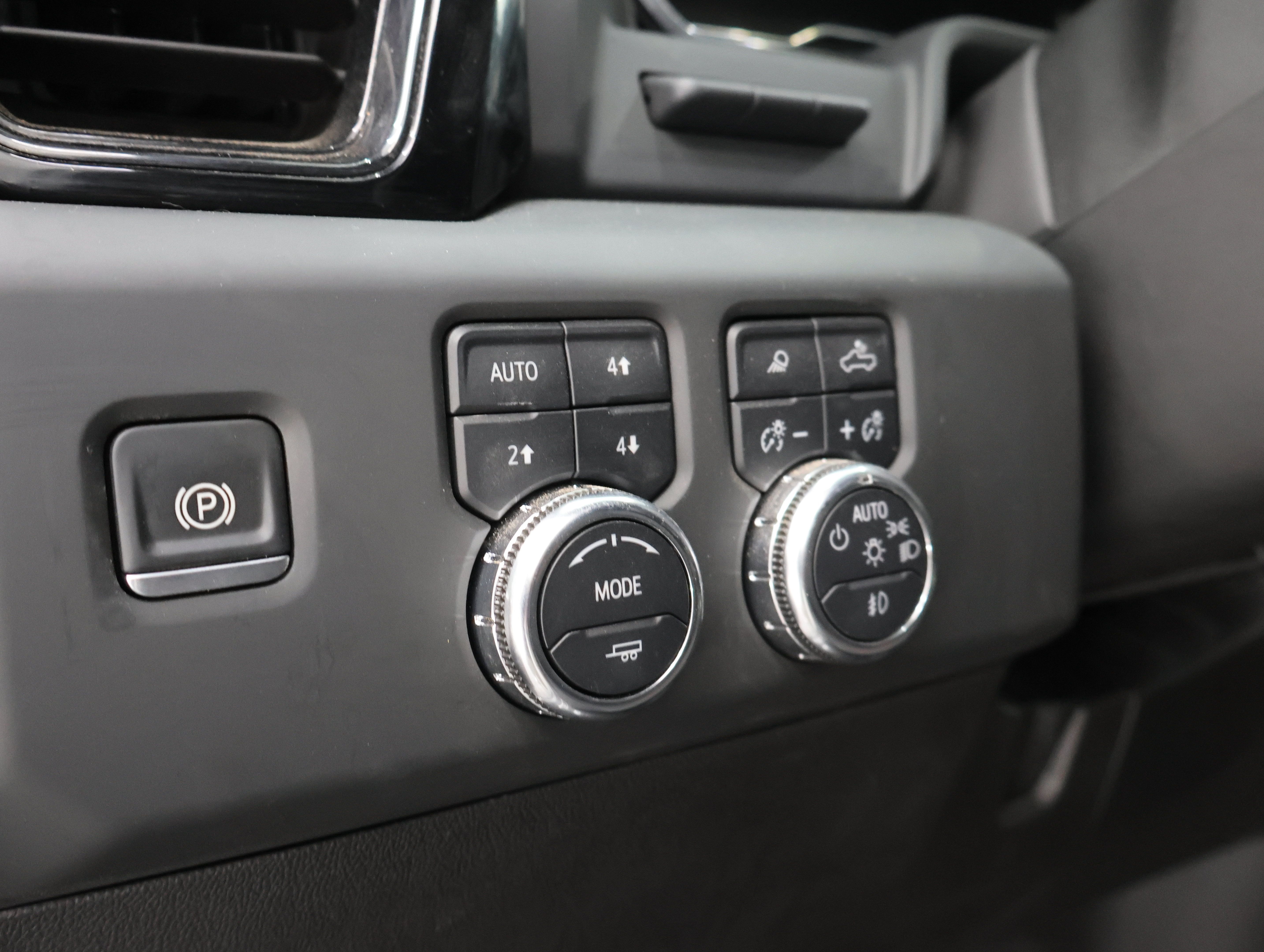 Used 2025 GMC Sierra 2500 AT4 w/ AT4 Premium Plus Package AWD/4WD image 54